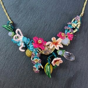 Les NEREIDES floral necklace - rare!
